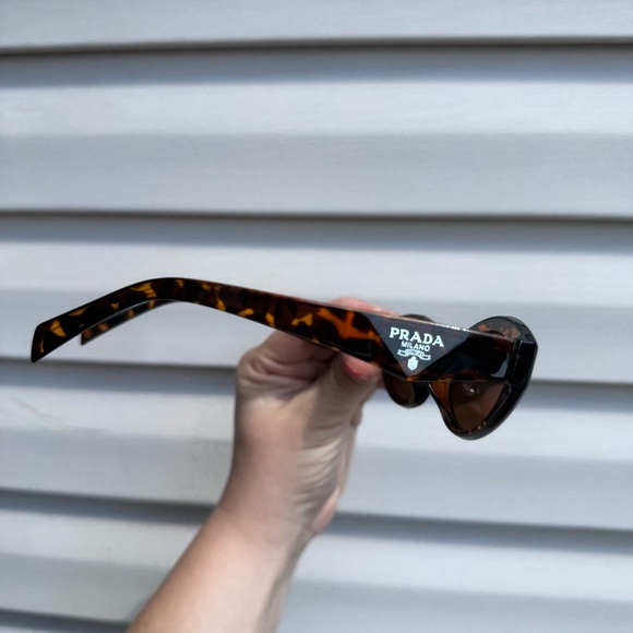 Prada Accessories - Prada Milano Tortoiseshell Oval Sunglasses Brown Lens | Italy | Set | PR 2678